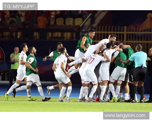 中国与突尼斯足球对决精彩视频回顾及赛后分析